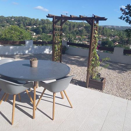 Апартаменти Vue Magnifique, Jardin Et Petit Cocon En Provence Peypin Екстер'єр фото